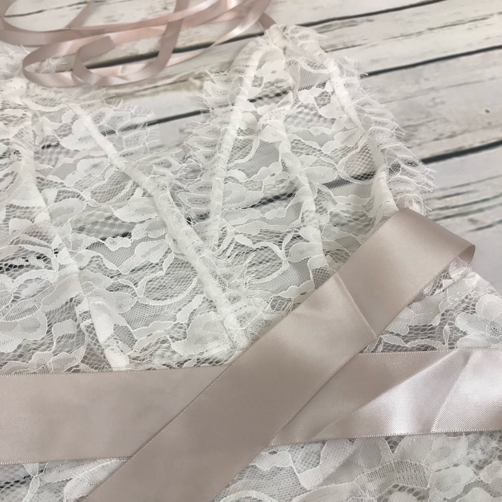 White Eyelash Lace Plunging V-neck Teddy Bodysuit - Picture 12 of 15